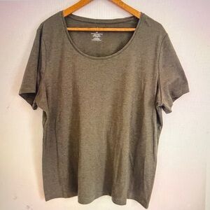 Iyla Woman Green Round Neck Short Sleeve Pullover T Shirt Size 2X